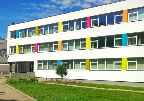 Школы Латвии: Рижская 96 средняя школа