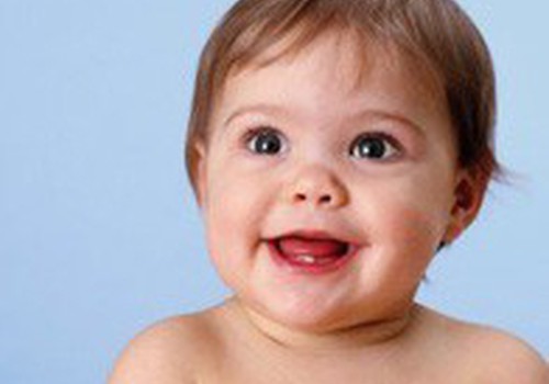 Когда первый раз нужно вести малыша к стоматологу?