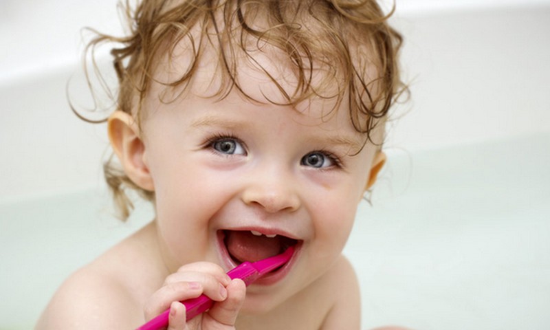 По всей Европе у детей не хватает навыков в чистке зубов