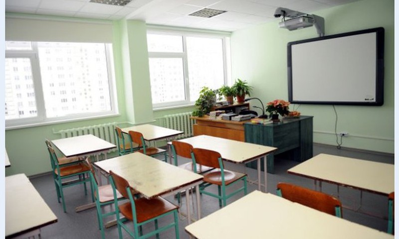 Вернувшиеся из-за границы дети сталкиваются с проблемами в школах