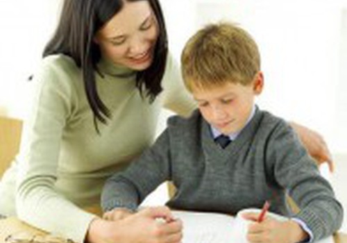 Нужно ли первокласснику помогать выполнять домашнюю работу?