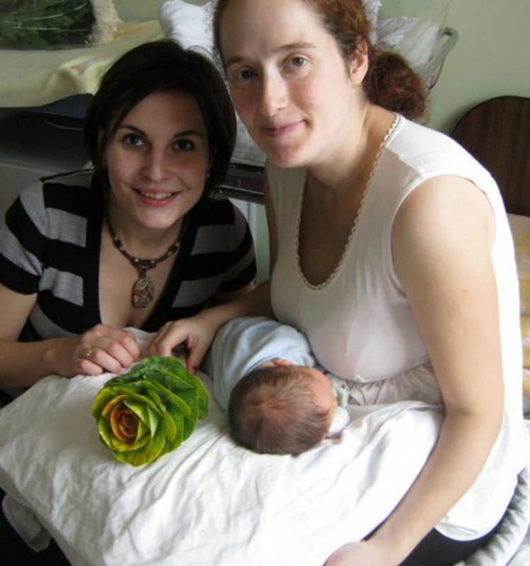 Как я от лица МК поздравляла Асю в роддоме