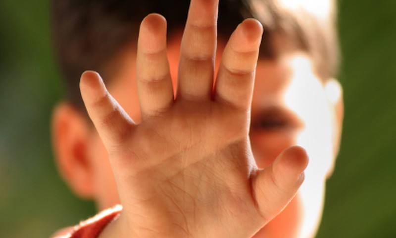 Детский язык находится в кончиках пальцев