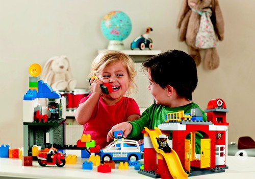 Строй город-фантазию LEGO и выигрывай подарки!
