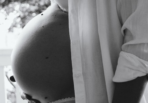 Изменения кожи во время беременности: рассказывает дерматолог