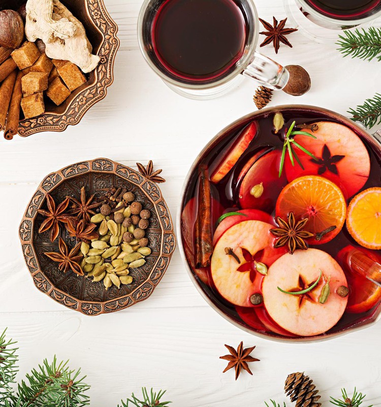 Звездчатый анис, корица, гвоздика: как рождественские ароматы влияют на наше здоровье