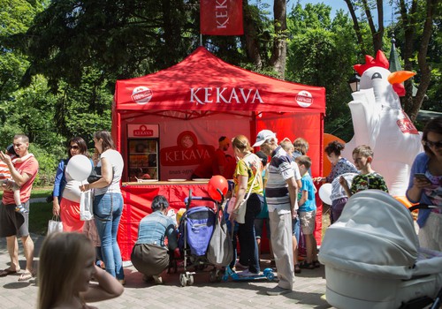 Об угощениях и развлечениях на фестивале подумала и "Ķekava"! 
