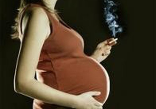 Беременных обяжут сдавать анализы на курение