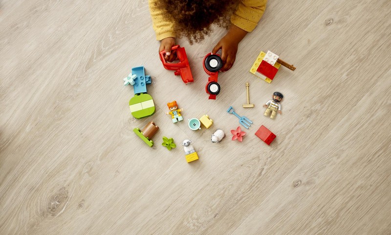 Расскажи о том, как малыш помогает по дому и выиграй комплект LEGO® DUPLO®!