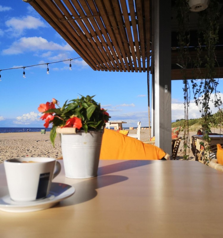 Miers в Вецаки: больше чем пляжное кафе