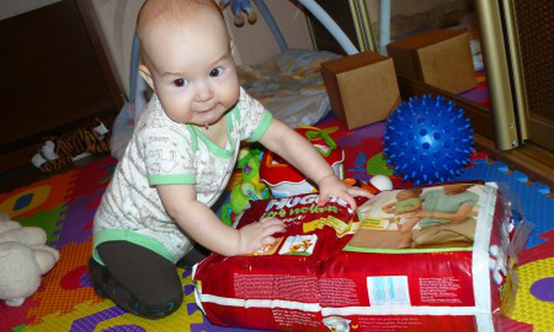 Huggies Little Walkers одеваются в прыжке и в полёте!