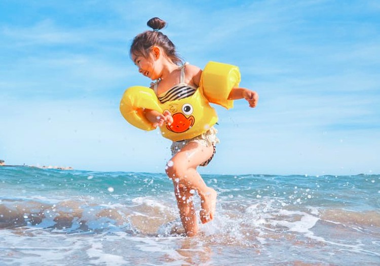 Советы по безопасности детей летом