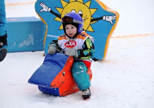 Игра дня: На выходных отправляемся в лыжную школу АХА