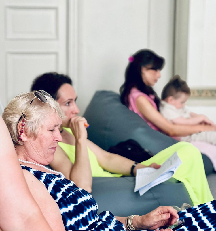 17 сентября приглашаем мам из Украины в группу психологической поддержки с Ольгой Карклиня