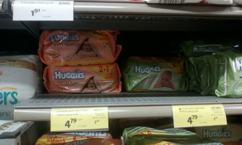Акция в Рими на влажные салфетки Huggies