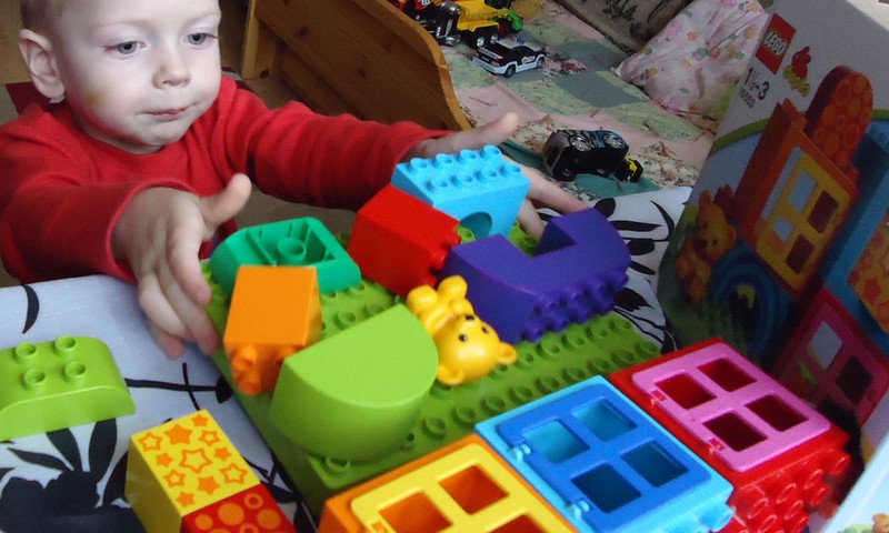 Раз, два, три, четыре, пять, в Lego Duplo я иду играть
