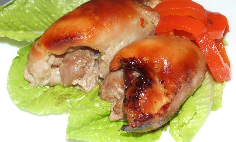 Курочка с ягодкой