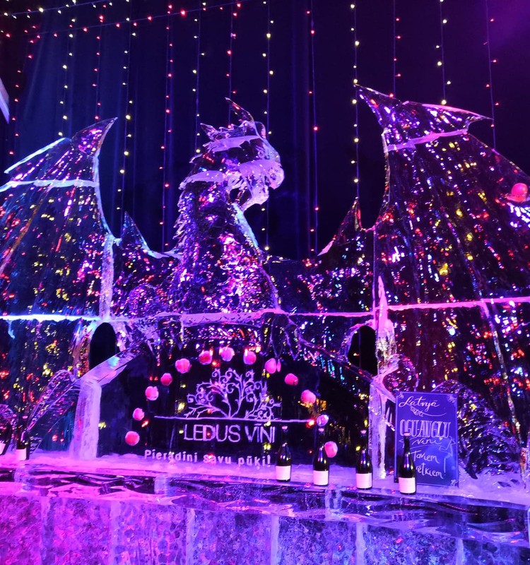 Кристально завораживающая Елгава: фестиваль ледяных скульптур 2020
