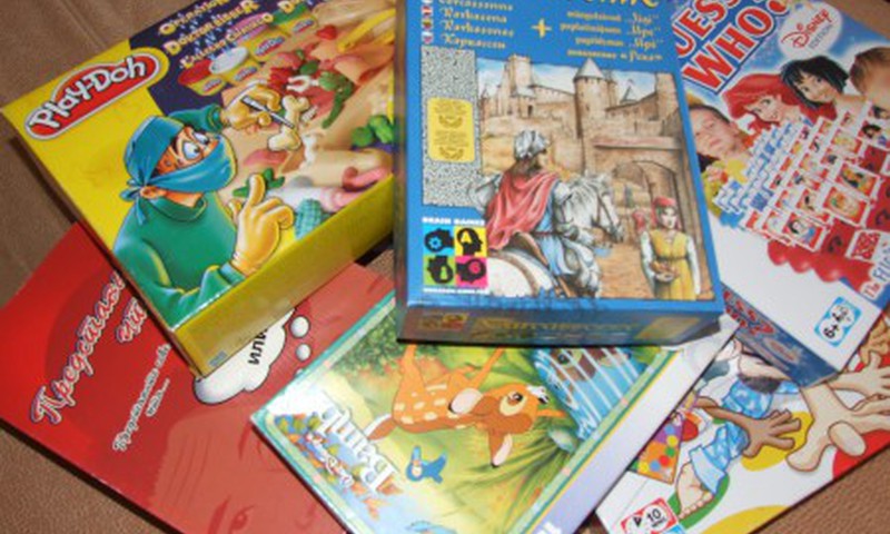 Во что вы играете со своими детьми?