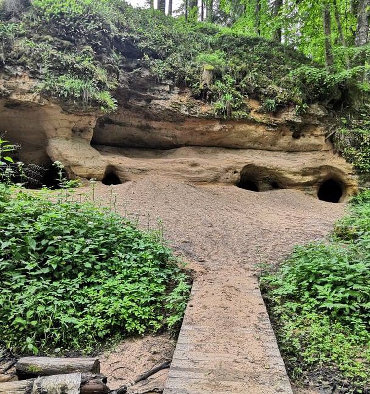 Лето, ах лето: лабиринты Пелдангских пещер