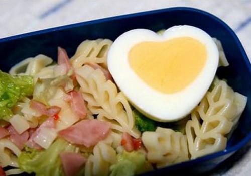 Как приготовить вареное яйцо в виде сердечка?
