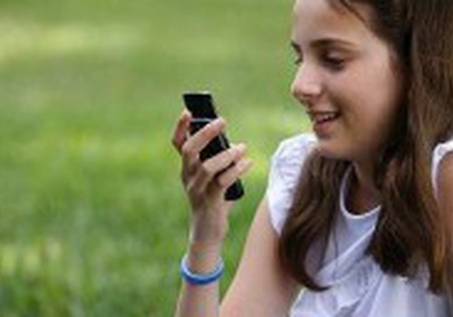 Школьные переменки: от резиночек до игр в мобильных телефонах
