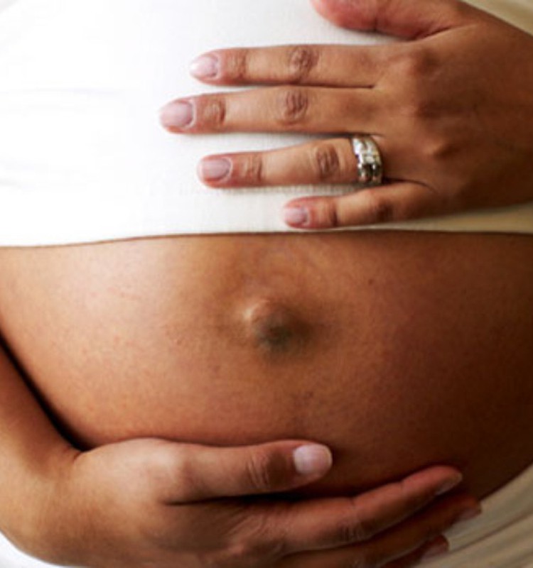 Как загорать во время беременности?