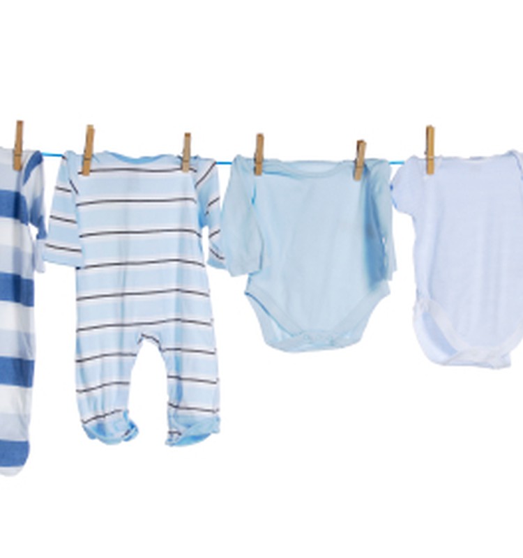 Как ухаживать за одеждой новорождённого?