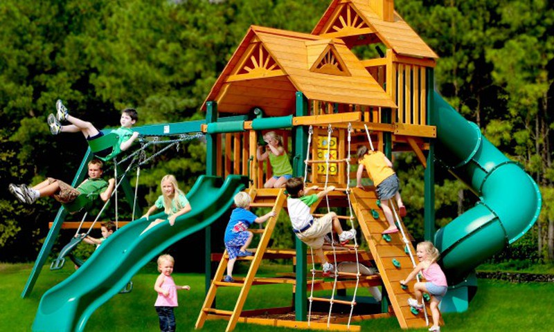 Какой должна быть безопасная детская площадка? Мы знаем!
