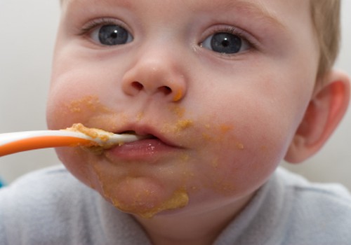 КОНКУРС на FACEBOOK: Мы знаем, что у Тебя есть фото, где ребёнок во время еды хорошенько извозюкался! Присылай!