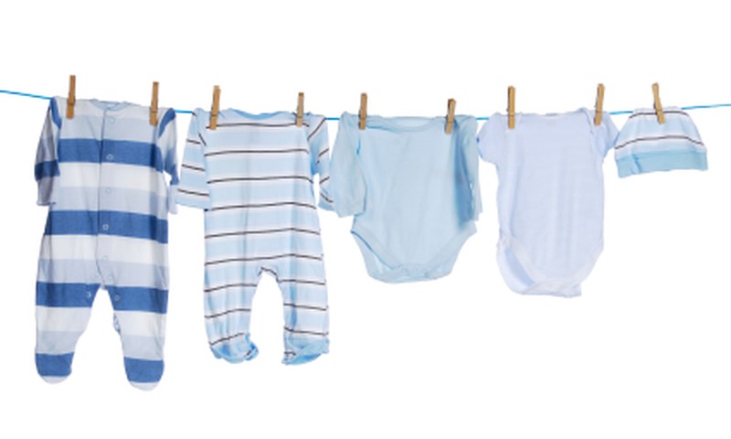 Как ухаживать за одеждой новорождённого?