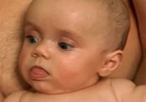 ВИДЕО: как заботиться о коже малыша во время купания
