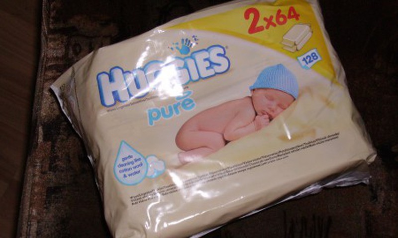 Две пачки влажных салфеток Huggies за 0.99 Ls!