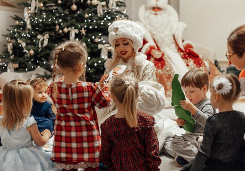 Ёлочки в Мамином клубе: наша искристая фотогалерея