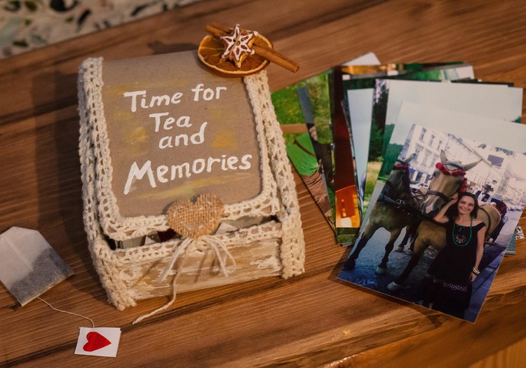 №33 Кира: «It’s Time for Tea and Memories»
