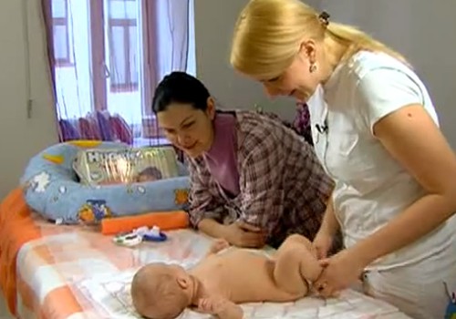 СУПЕР КРОХА 3: Посмотри, как делать массаж малышу!