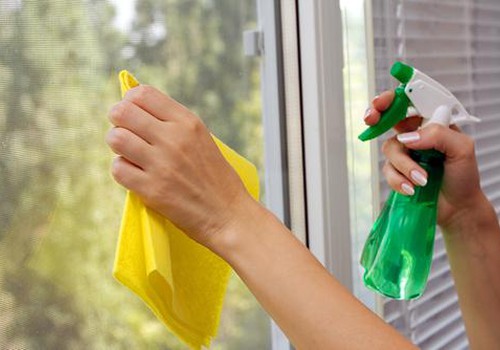 Клуб домохозяек: Самое время мыть окна, но чем? 