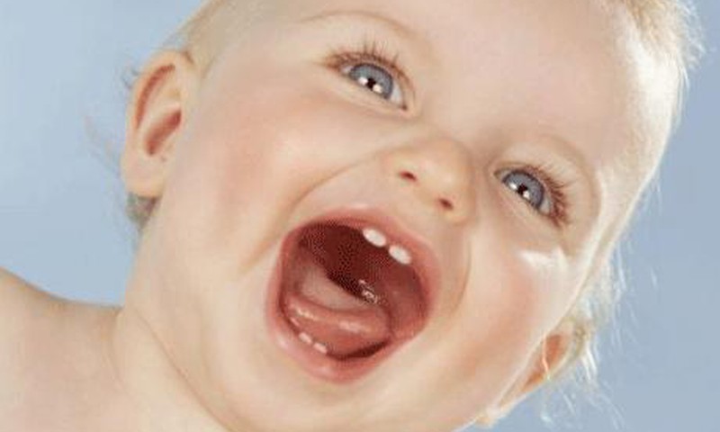 Как подготовить малыша к первому посещению к стоматологу