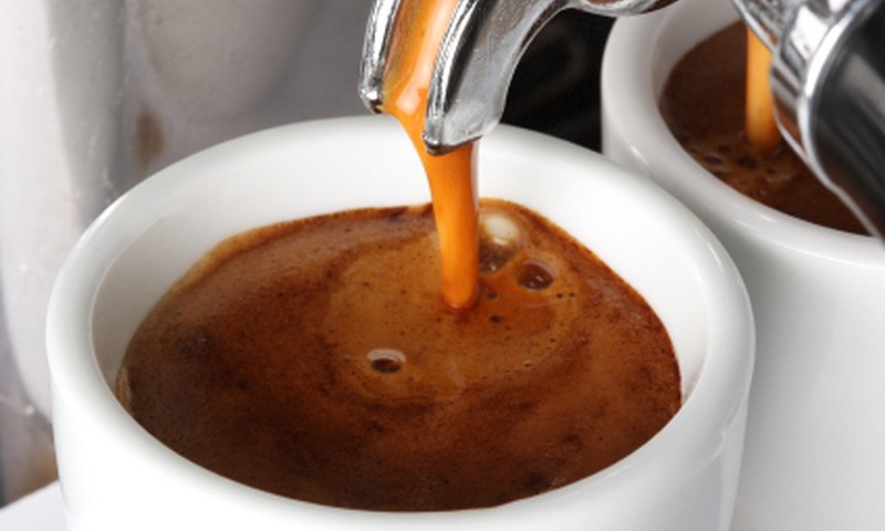Можно ли пить кофе в период ГВ