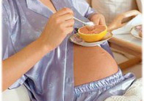 Сбалансированное питание будущим мамочкам – возможность избежать растяжек