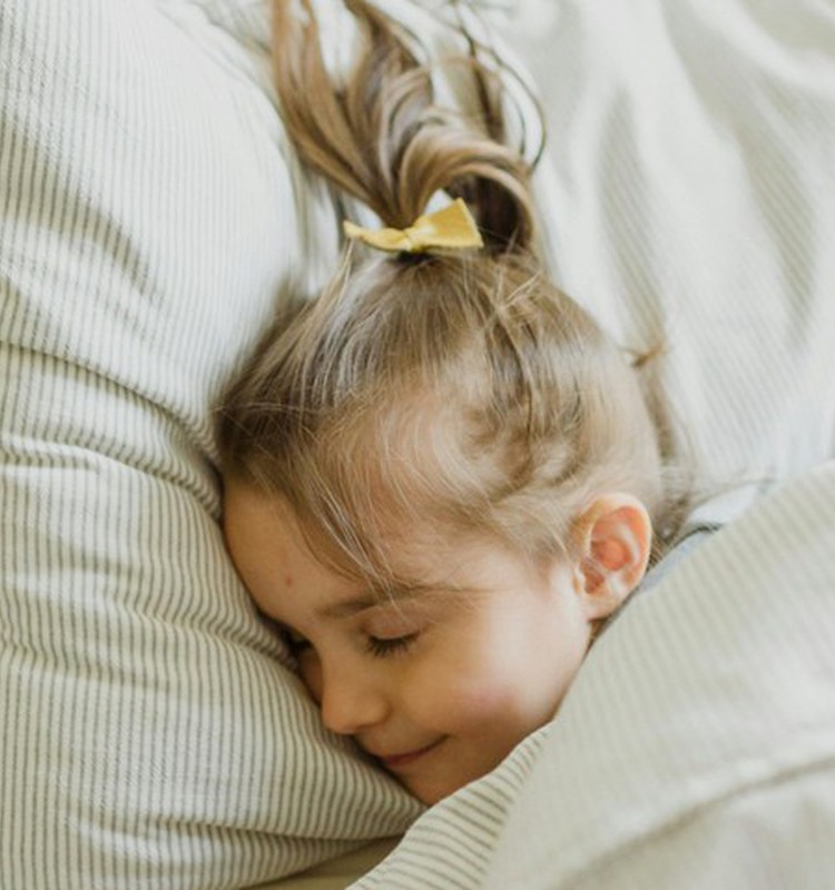 Сон школьника: 5 шагов, как вернуться в режим без стресса