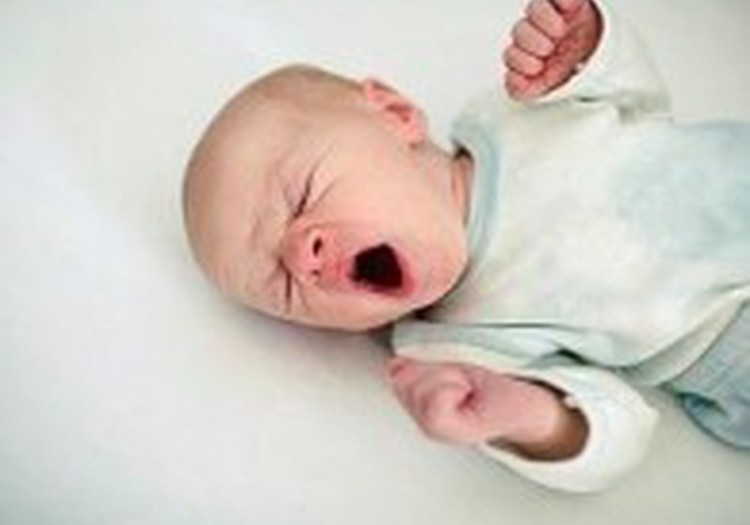 Нужно ли лечить детский насморк?