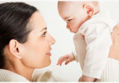 8 способов, как помочь младенцу справиться с запором