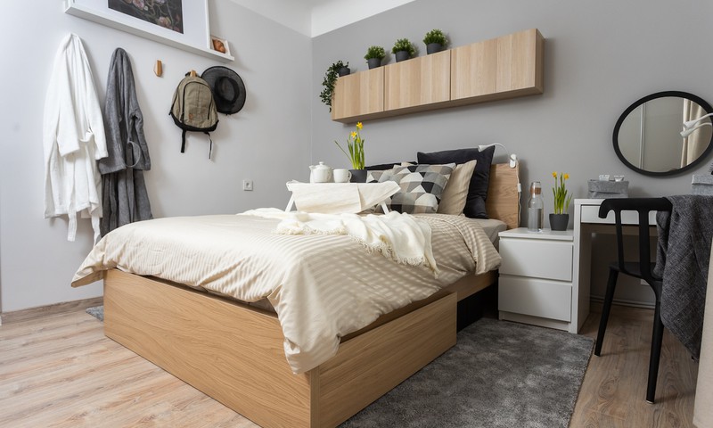 Кровать, системы хранения и декор: оформляем интерьер спальни с помощью ИКЕА
