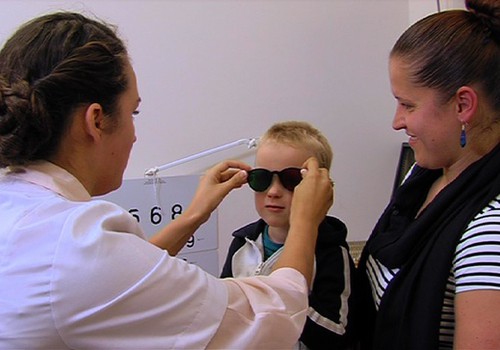 ВИДЕО: Ведём ребёнка к глазному врачу