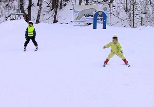 Как семьи Маминого Клуба учатся кататься на лыжах, смотри в воскресенье на TV3 в 8:50!